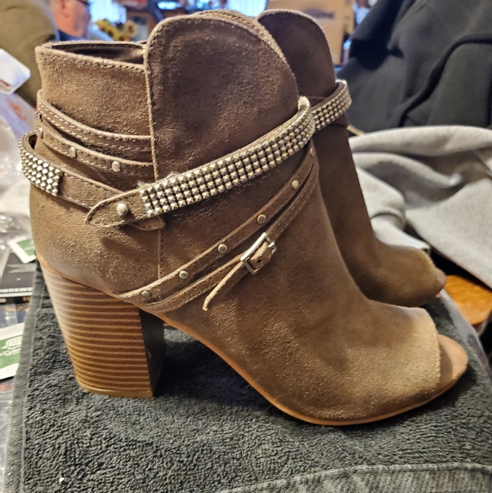 Open Toe Booties - Picture 3 of 4